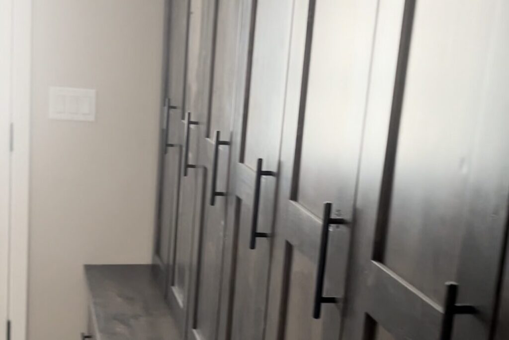 cupboards and closet at Mantua lakehouse